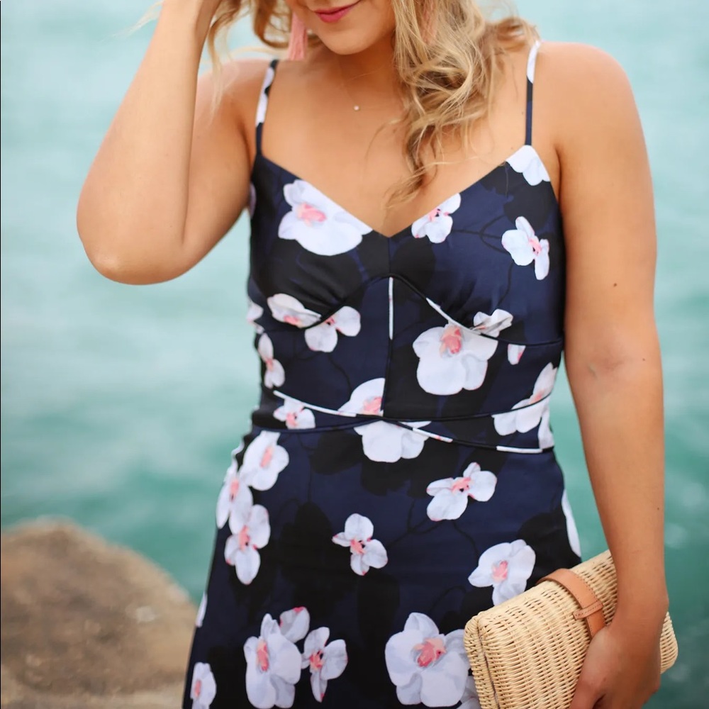 Banana Republic Navy Blue Floral Maxi Dress Women’s Size 2 Satin - Picture 9 of 15